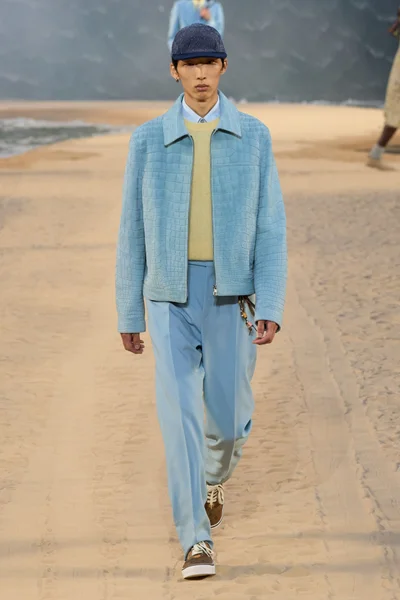 Look 54